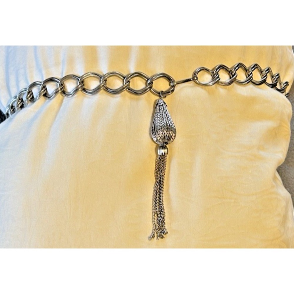 Vintage Silver Tone Chain Belt with Mesh Teardrop Tassel Pendant Adjustable 36in